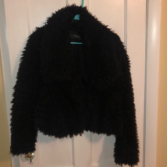 Zara Jackets & Blazers - Black furry jacket